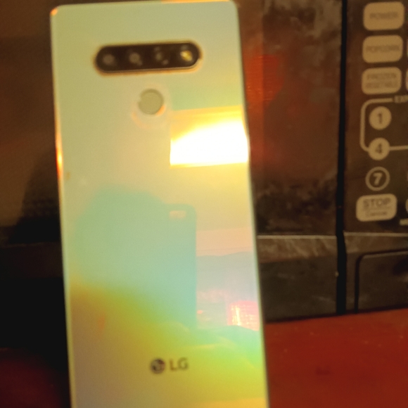 Cellphone - Picture 3 of 3